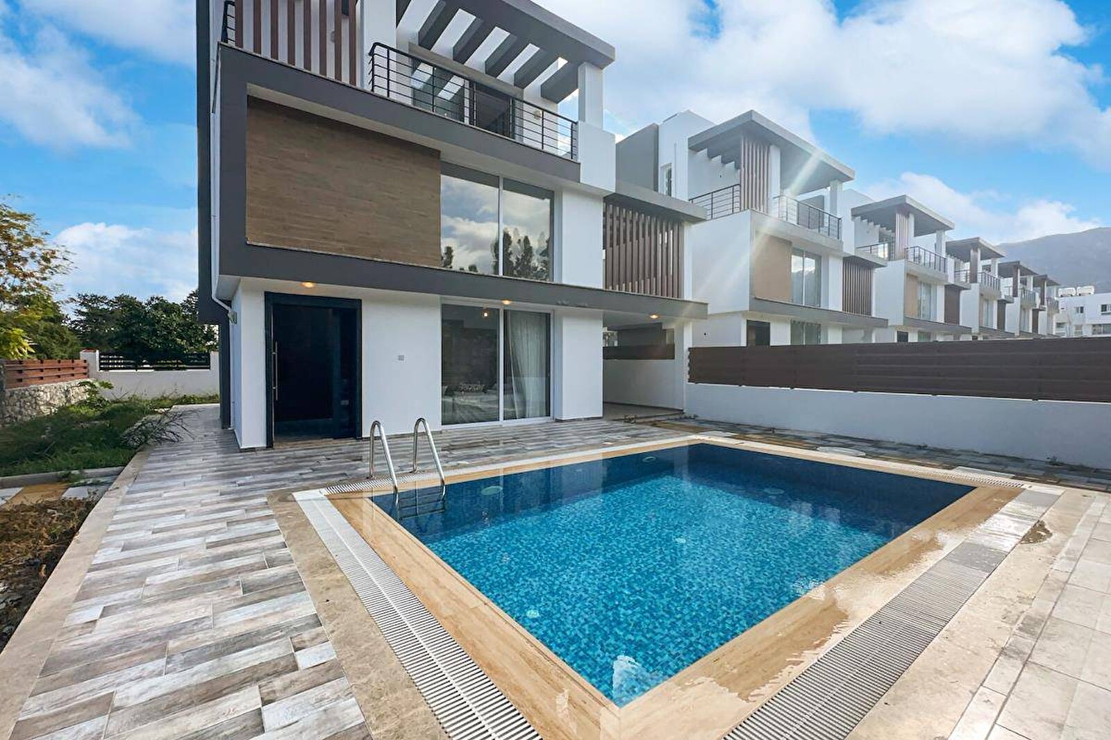 Karaoğlanoğlu konut projesi: Karaoğlanoğlu Villas — Karaoğlanoğlu, Girne